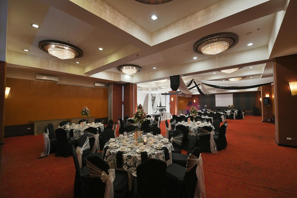 Paseo Premiere Hotel Santa Rosa  Dış mekan fotoğraf