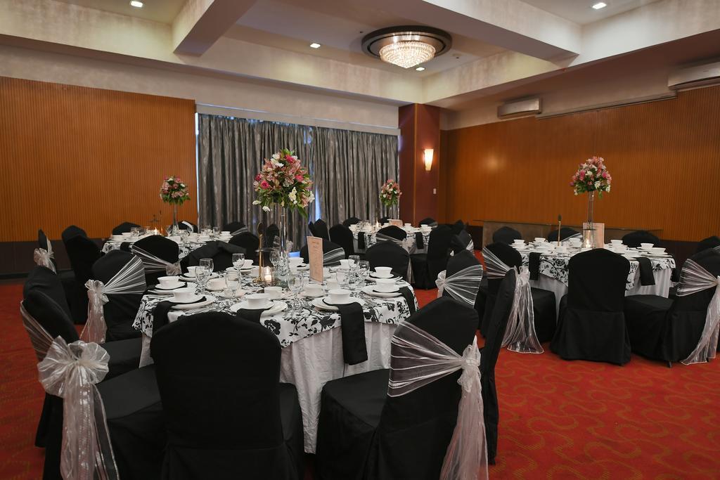 Paseo Premiere Hotel Santa Rosa  Dış mekan fotoğraf