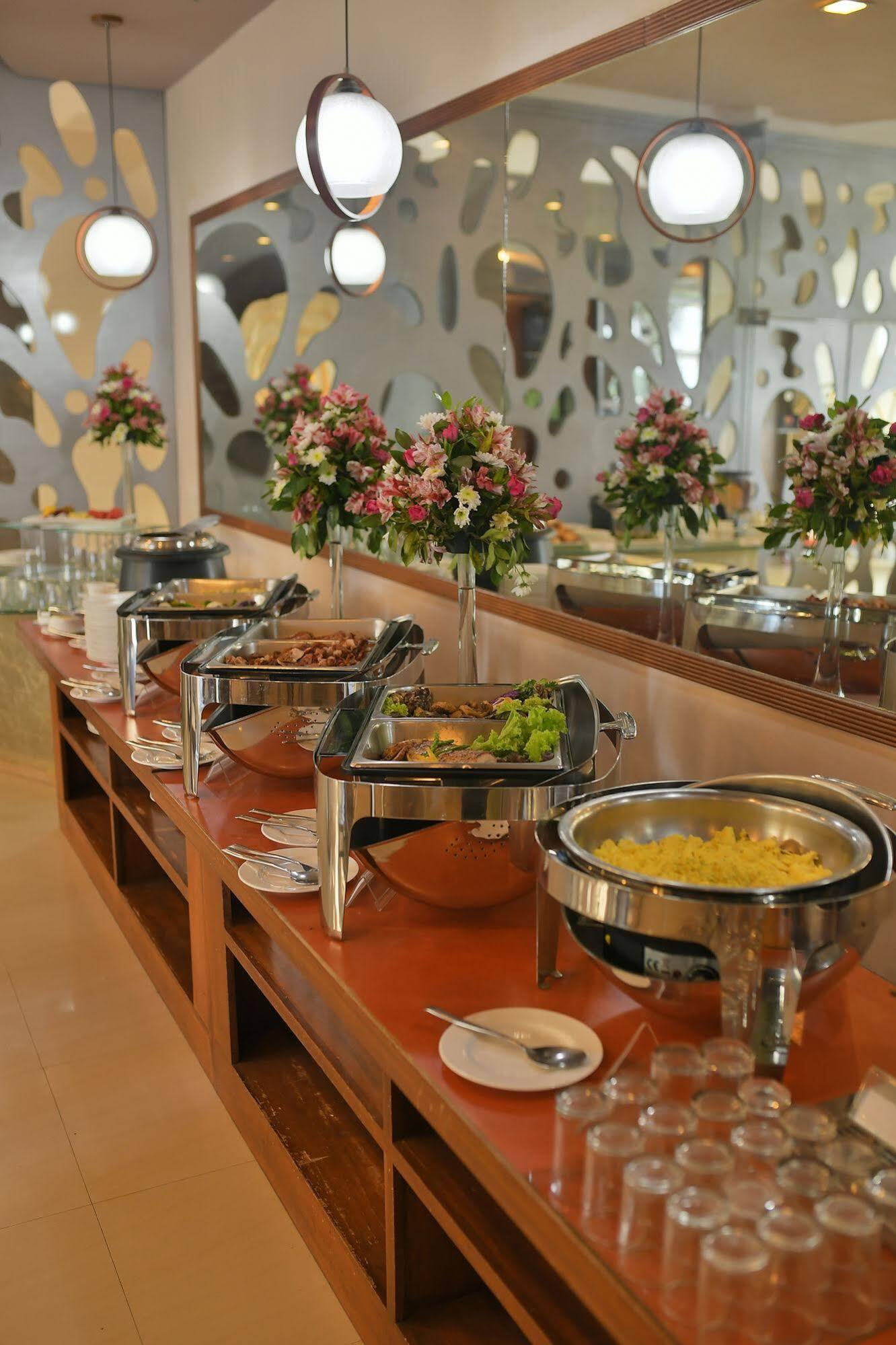 Paseo Premiere Hotel Santa Rosa  Dış mekan fotoğraf